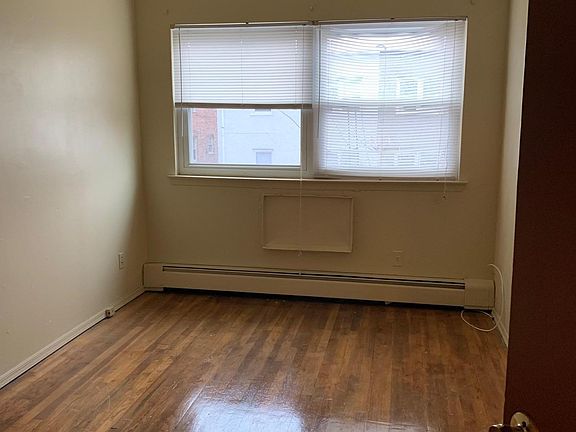 5th image of 4316 213th St #3R
