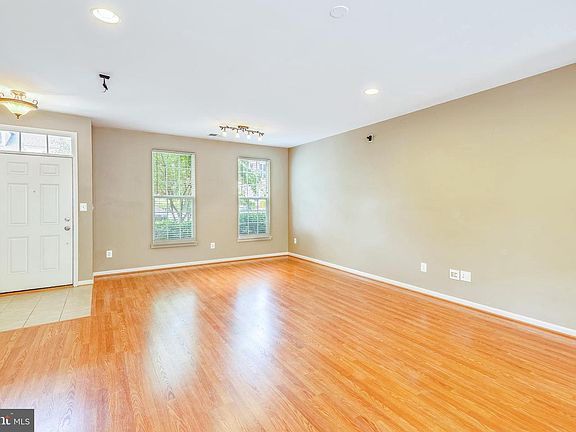 5th image of 9202 Alvyn Lake Cir