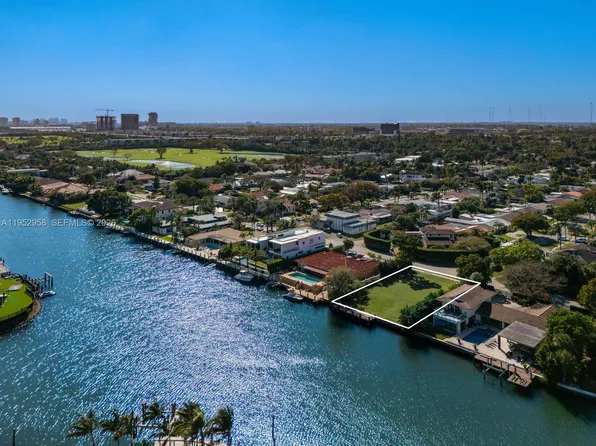 1101 Diplomat Pkwy, Hollywood, FL 33019