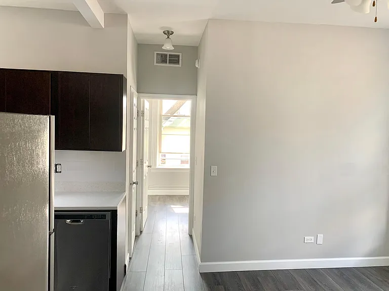 1019 W Cullerton St #2R — Photo 7