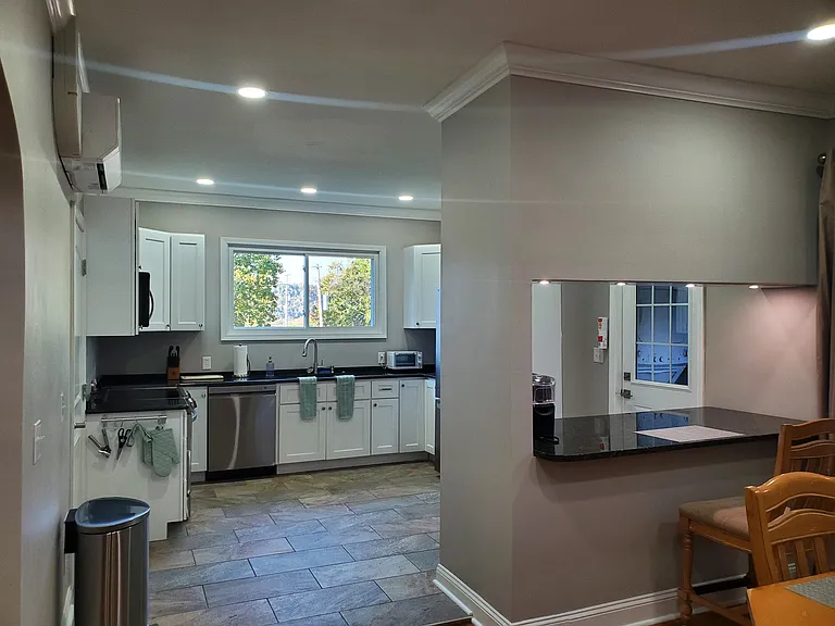 210 S Lynn Ave — Photo 28