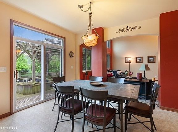 3rd image of 25141 Constitution Ct