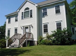 1 Village View Rd, Chelmsford, MA 01824