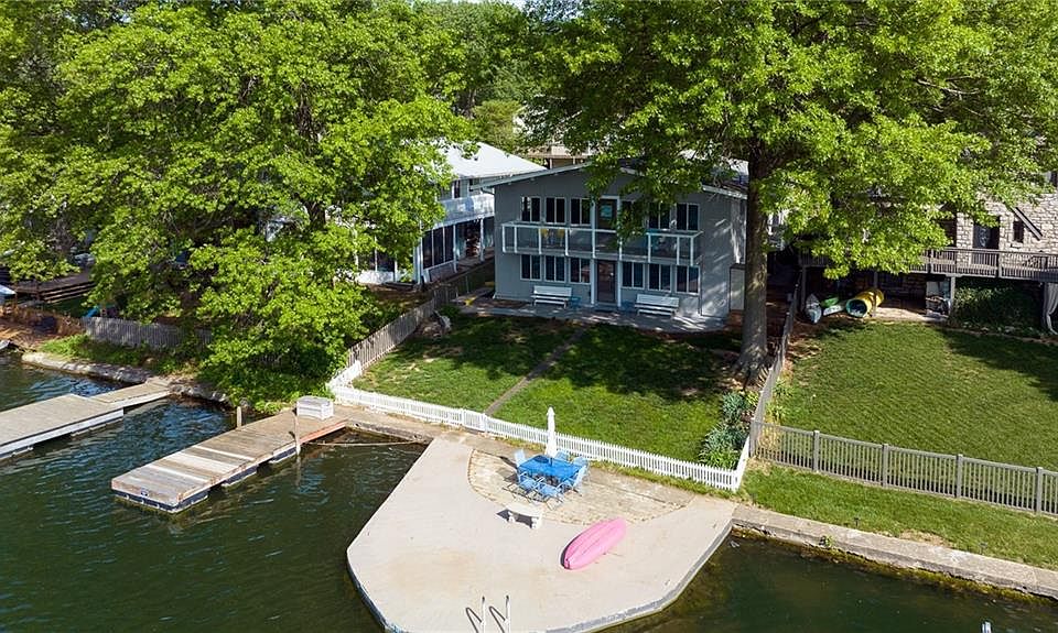 4 Dockside Dr, Lake Tapawingo, MO 64015 Zillow