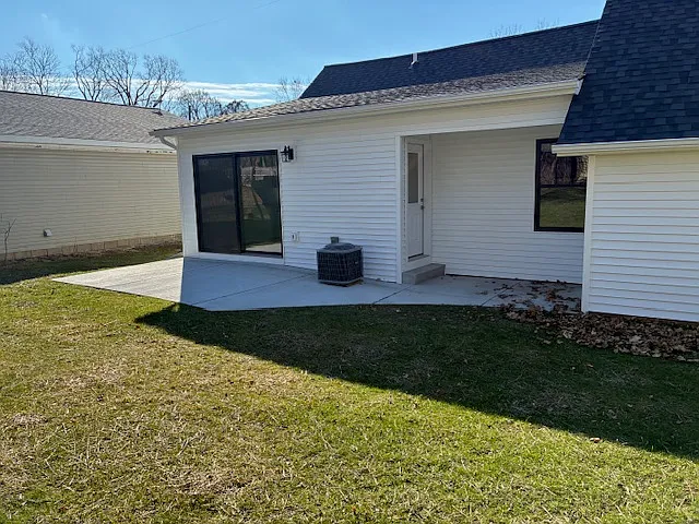 465 Union St — Photo 16