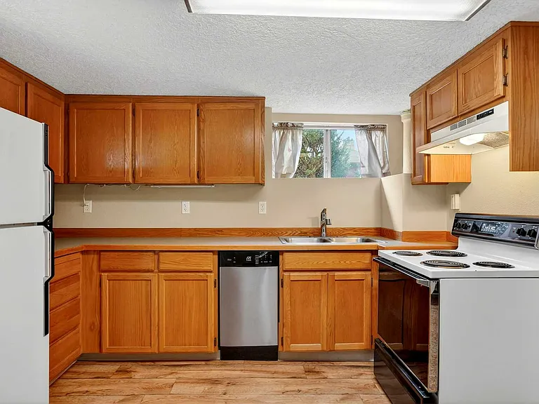 3234 SE Cesar E Chavez Blvd — Photo 9