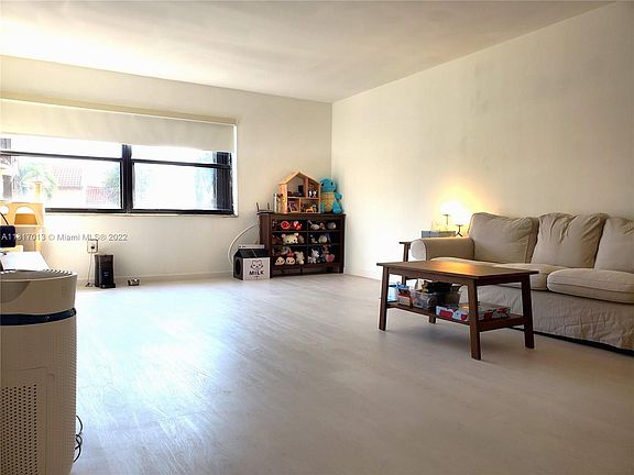 4th image of 10105 NW 9th Street Cir #9-202