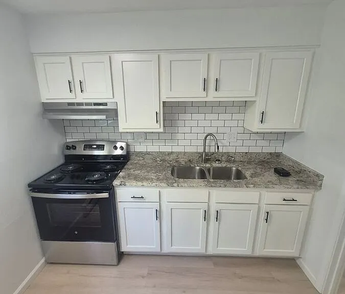 920 Highland Ave #13 — Photo 4