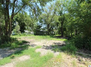 1642 Oak Ave, Crete, NE 68333