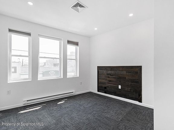 3rd image of 305-311 N Main Ave #2