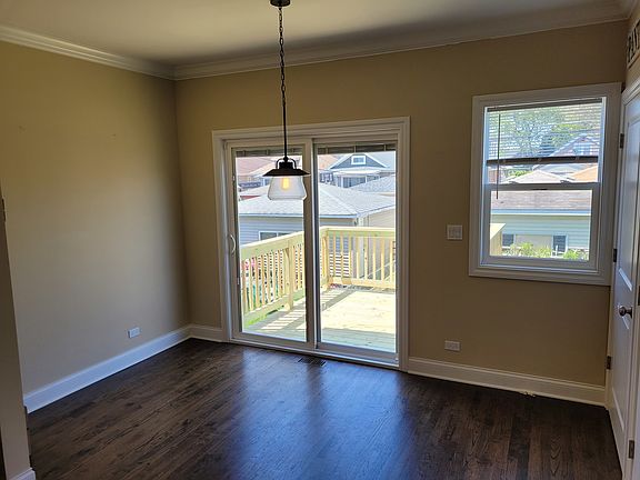 3rd image of 1324 East Ave