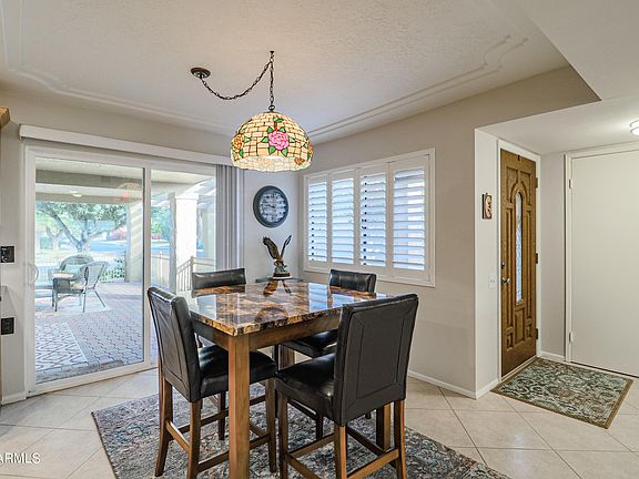 3rd image of 418 Leisure World