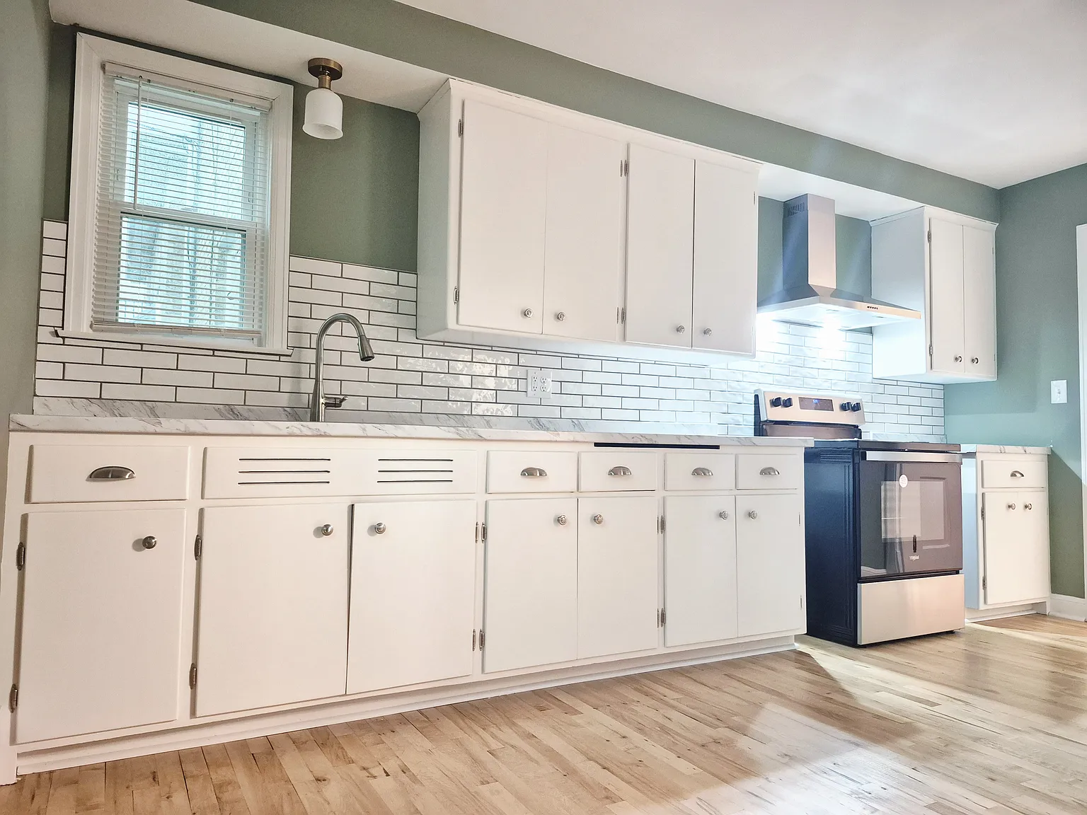 2 bed, 1300 sqft, $1,575 — Photo 3