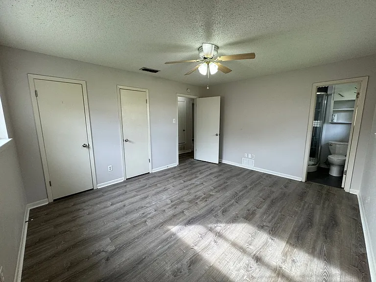 1402 Hammond Dr — Photo 21
