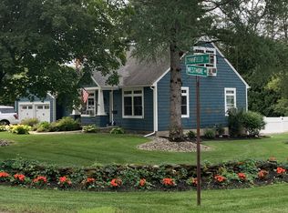 4 Lynnfield Drive, Queensbury, NY 12804