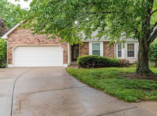 119 SE Ridgeview Dr, Lees Summit, MO 64063