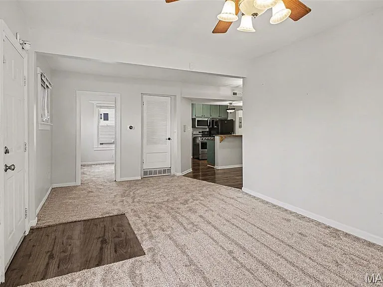 1725 Saint Catherine St — Photo 3