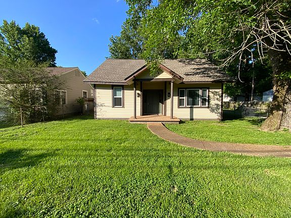 3rd image of 3606 Benton Rd