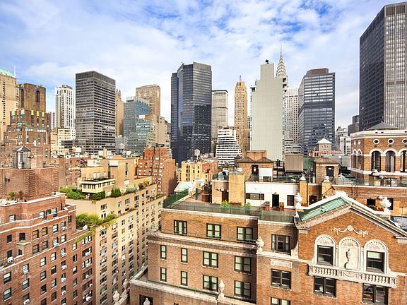 5th image of 137 E 36th St #20H