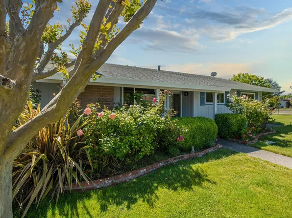 122 Vineyard Circle, Sonoma, CA 95476