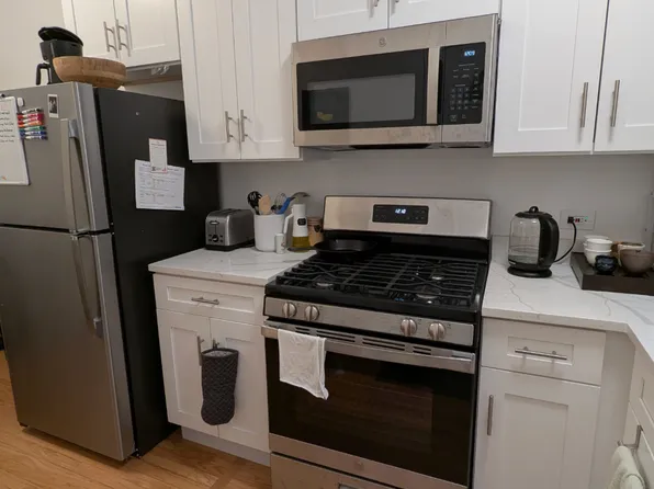 1637 W Fargo Ave APT 1B, Chicago, IL 60626