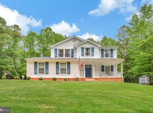 39313 Persimmon Creek Rd, Mechanicsville, MD 20659