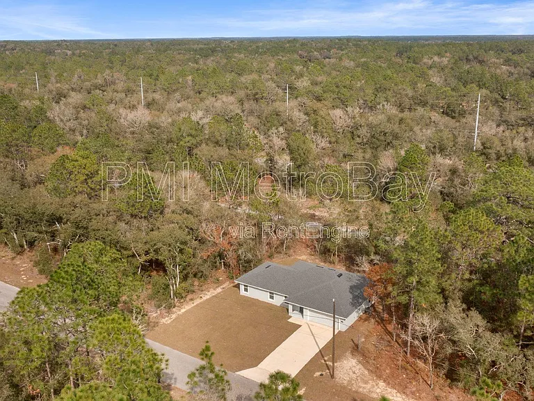 9461 N Sandree Dr — Photo 48