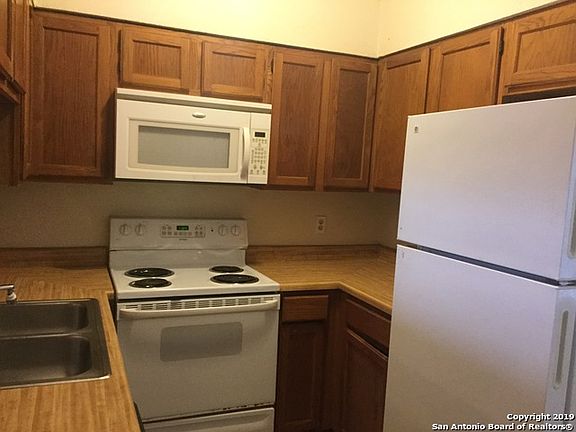 4th image of 12206 Apricot Dr