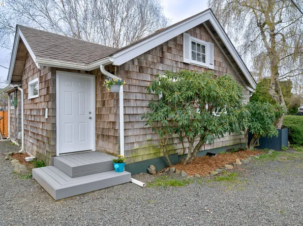 4716 L Pl, Long Beach, WA 98631