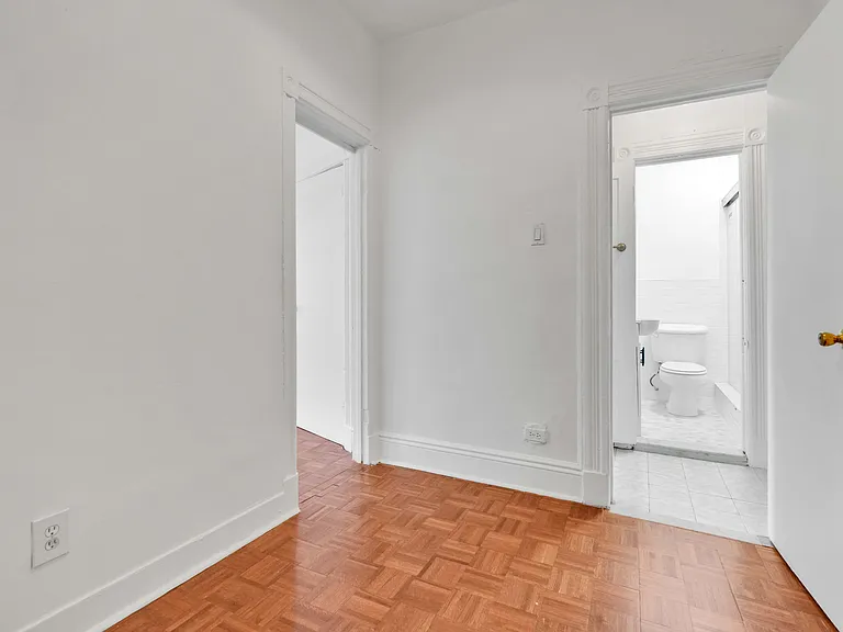 648 Park Pl #3 — Photo 12