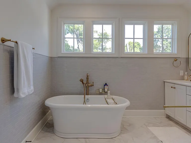 1906B Bernard Ave — Photo 23