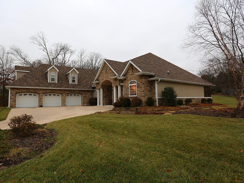 1st image of 2411 Stratford Chase Pkwy