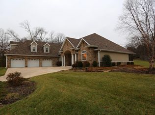 2411 Stratford Chase Pkwy, Columbia, MO 65201