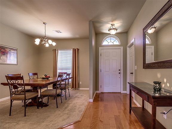 2nd image of 10120 Ashford Dr