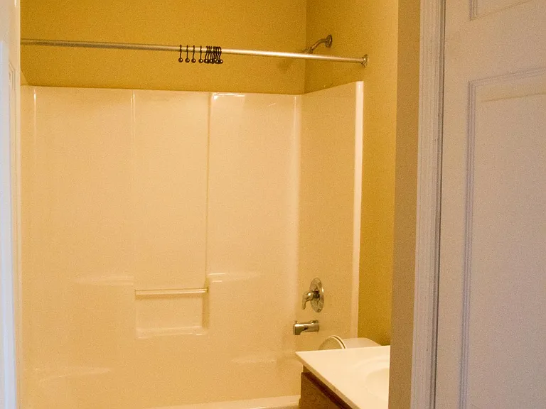 3900 Sheppard Dr — Photo 23
