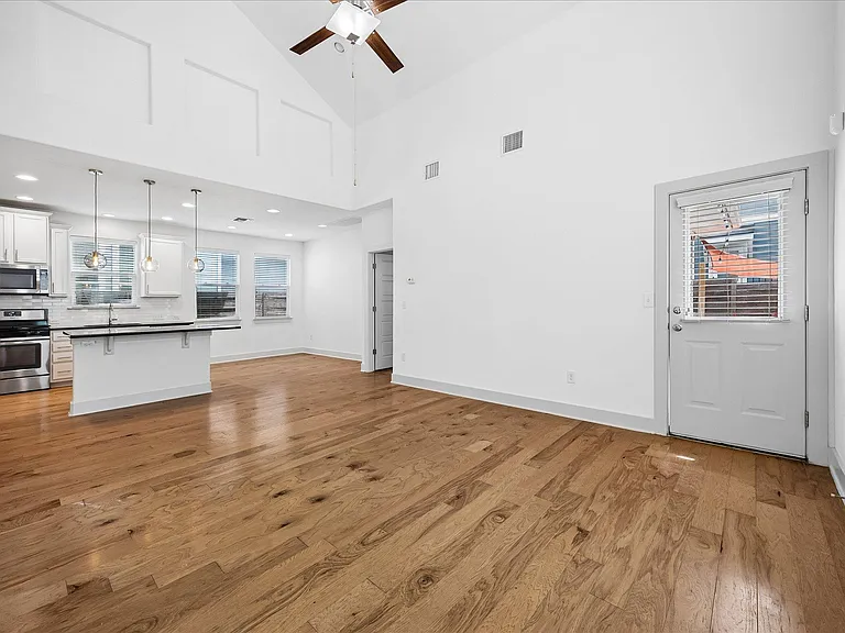 7203 Bertram Ct — Photo 11