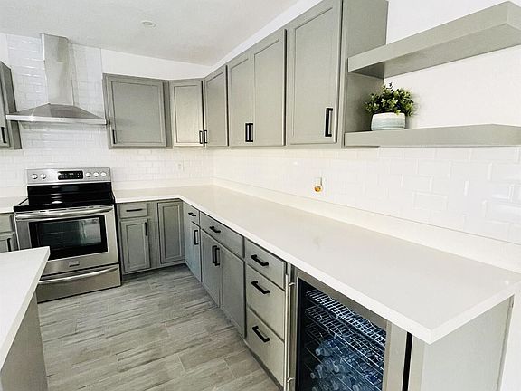 5th image of 439 N 111th Pl