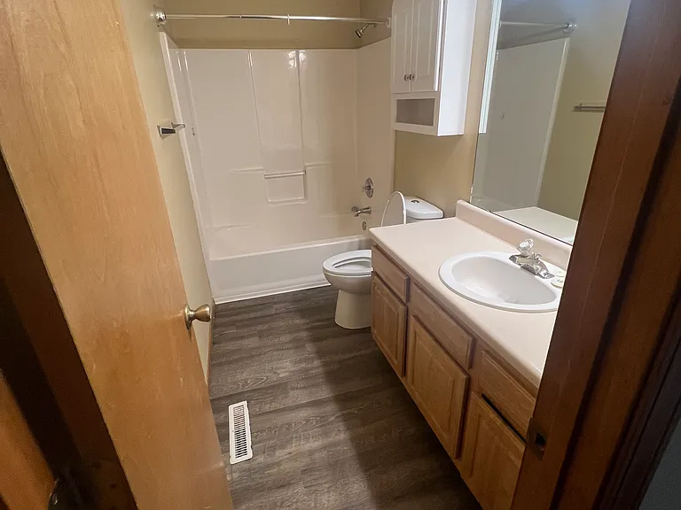 4738 S Ridgeview Ave — Photo 7