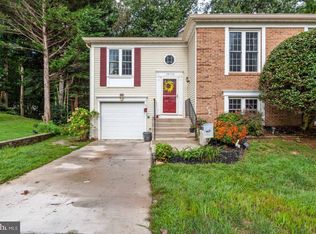 10552 Reeds Landing Ct, Burke, VA 22015