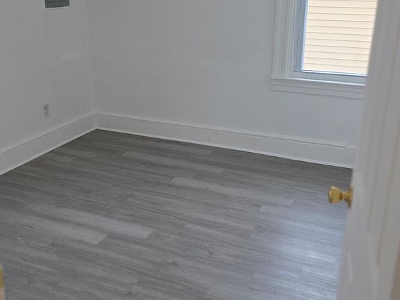 4th image of 21 Atkins Ave APT B