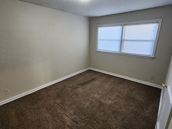 5th image of 2214 Admiral Dr #2216
