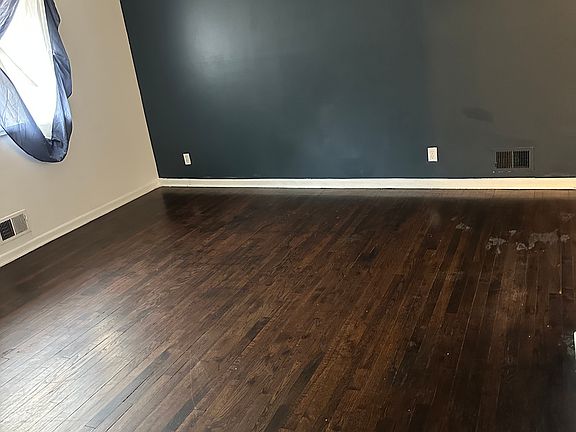 5th image of 5025 N 60th St