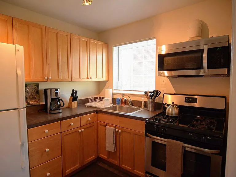 2404 3rd St N #1 — Photo 9