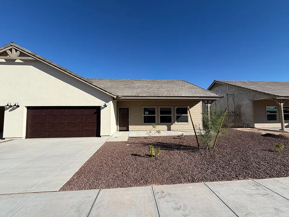 7534 E 24th Pl