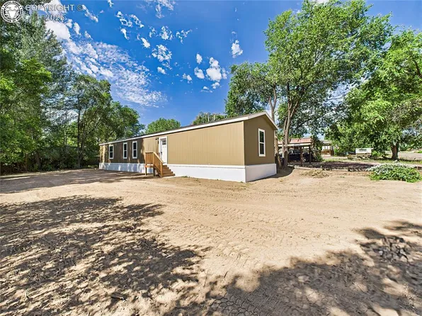 262 E Kipling Dr, Pueblo West, CO 81007