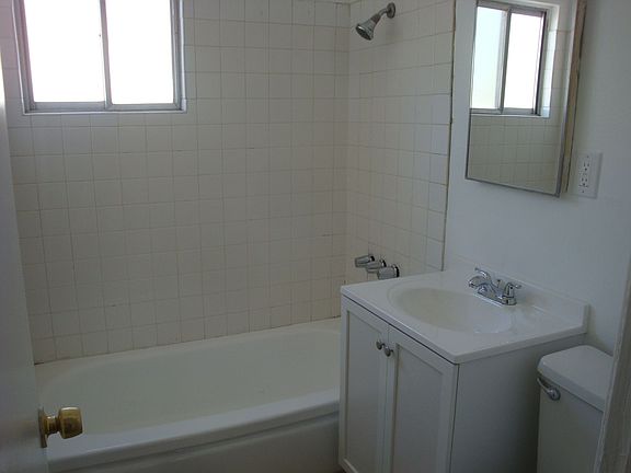 4th image of 45444 Gingham Ave
