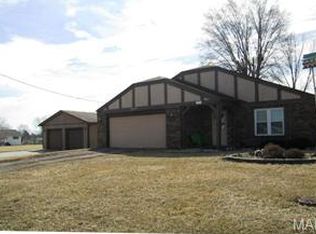 1303 W New St, Palmyra, MO 63461