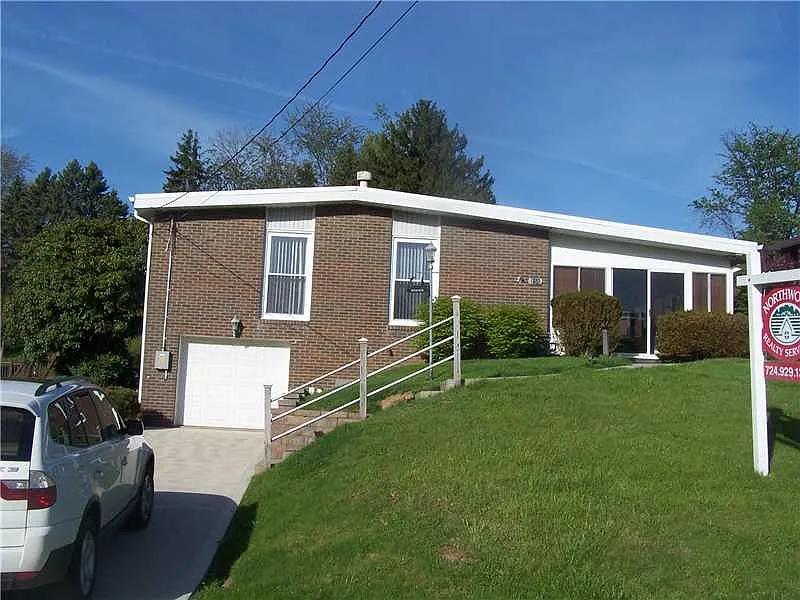 158 Valley Ave photo 1