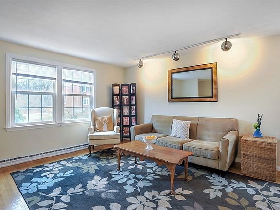 2nd image of 27 Clough Rd #27