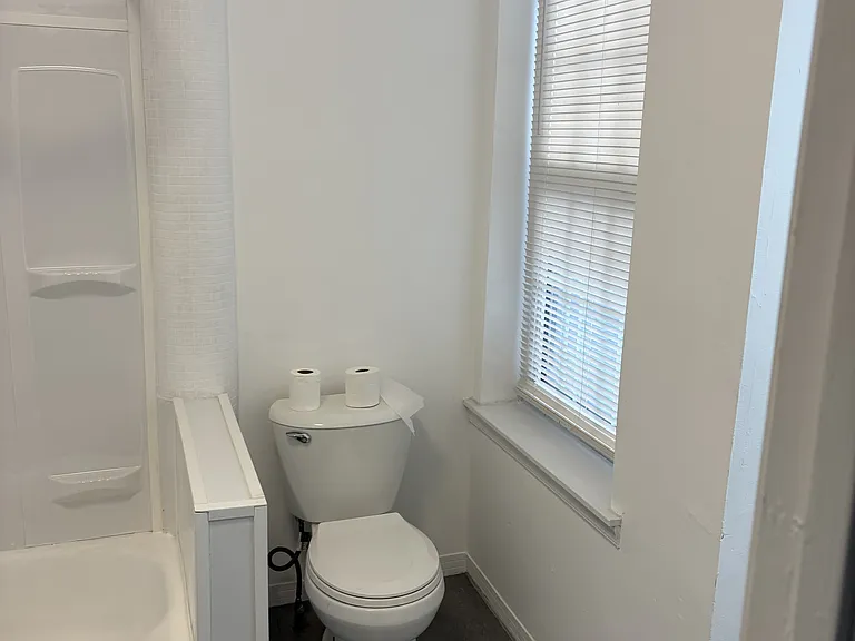 1132 Mount Vernon St #2F — Photo 6